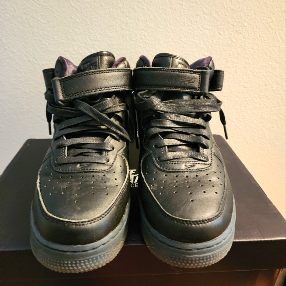 Air Force 1 - Picture 4 of 5